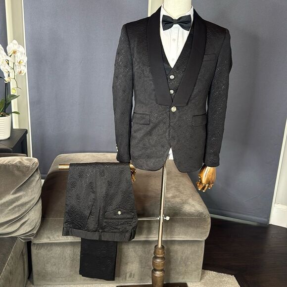 Men’s Black Floral Suit Tuxedo 3 Piece Shawl Lapel Size 34 Jacket 31 Pants NWT - Picture 1 of 15